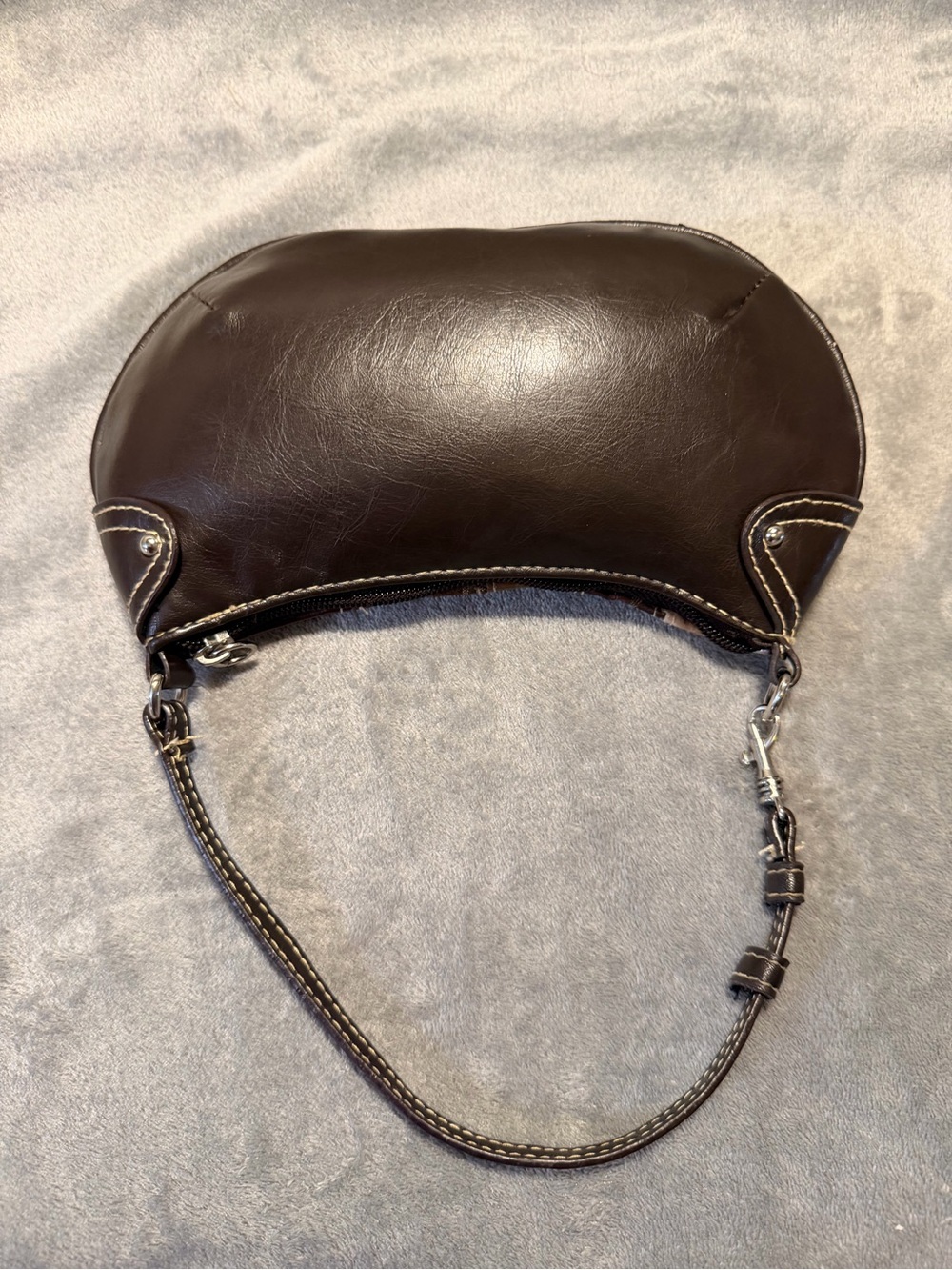 Y2K Guess Patchwork Signature Faux Leather Wristlet - Picture 4 of 6